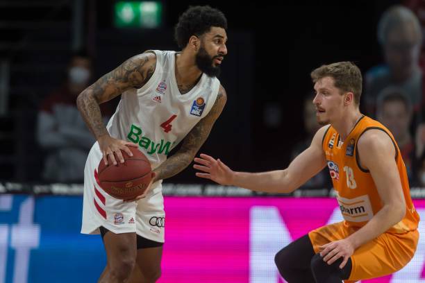 比赛中攻入 比赛中攻入